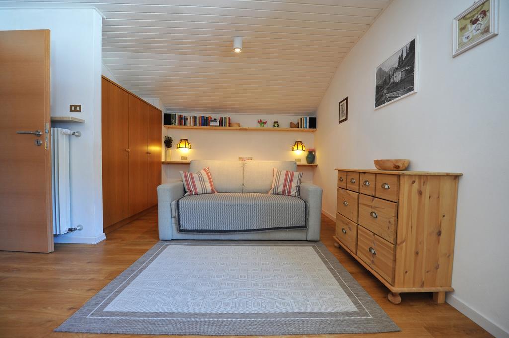 Apartments Villa Rosa Selva di Val Gardena Pokoj fotografie